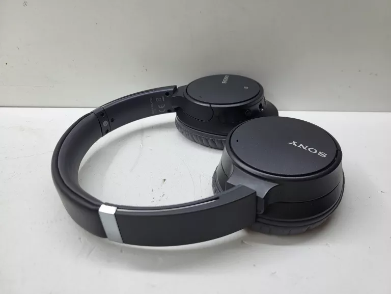 nauszne-sluchawki-bezprzewodowe-sony-wh-ch700-rodzaj-sluchawek-203681-217745