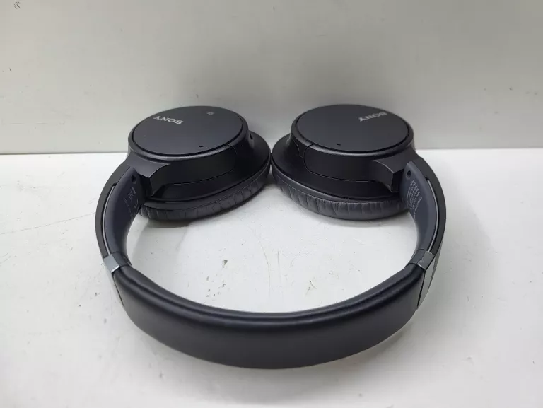 nauszne-sluchawki-bezprzewodowe-sony-wh-ch700-transmisja-sygnalu-203713-217785