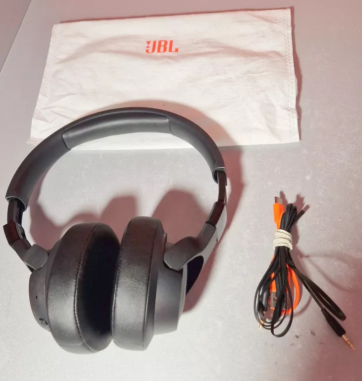 sluchawki-jbl-tune-720bt-emilii-gierczak-35-szczecin-rs