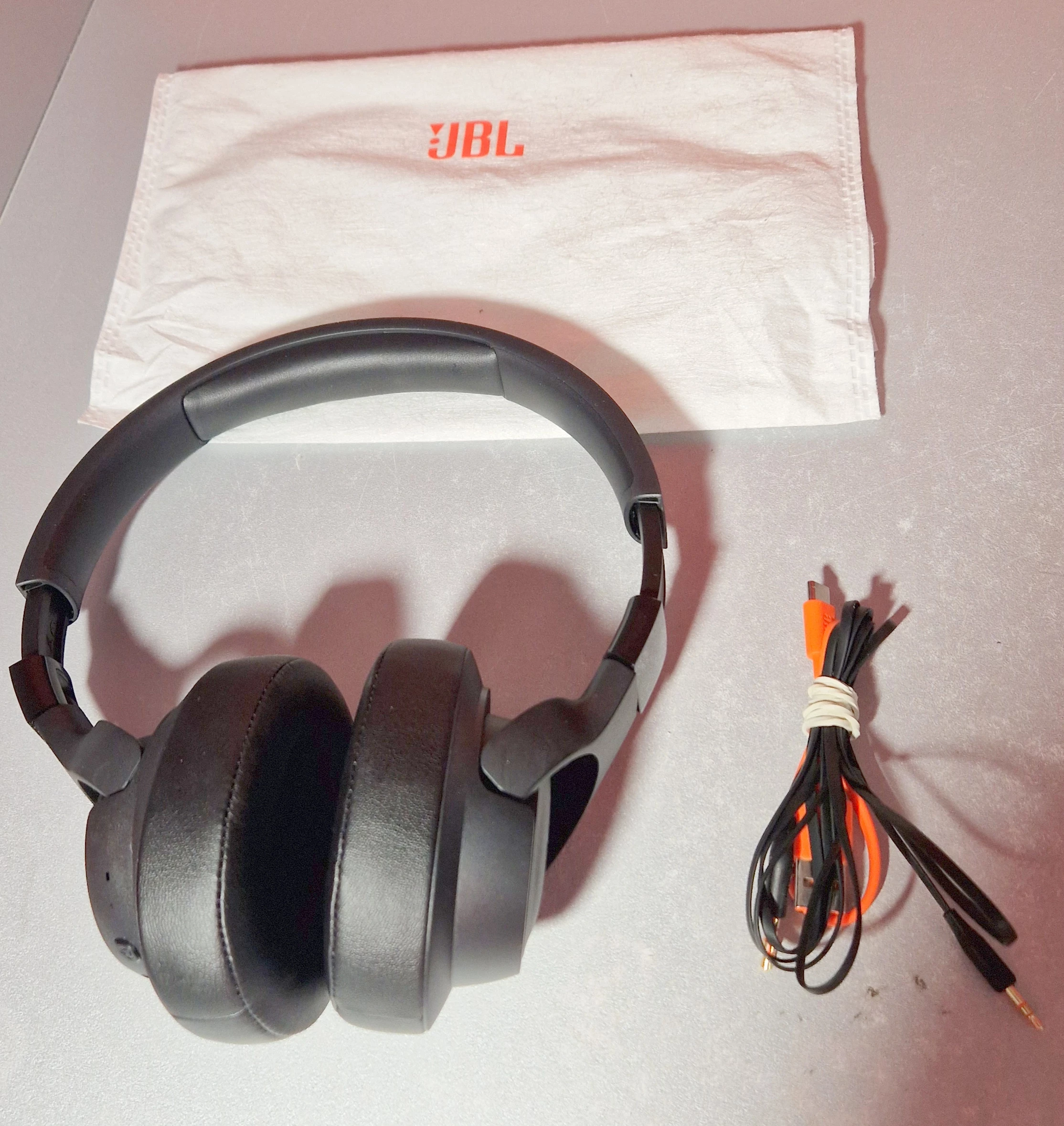 sluchawki-jbl-tune-720bt-emilii-gierczak-35-szczecin-rs