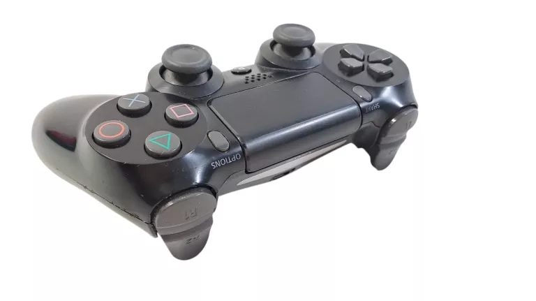 pad-ps4-sony-pochodzenie-210658-243446