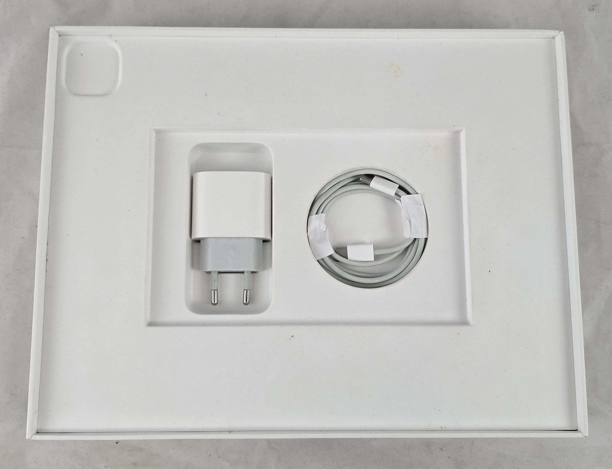 tablet-ipad-pro-129-2020-wifi-cellular-transmisja-danych-217-512