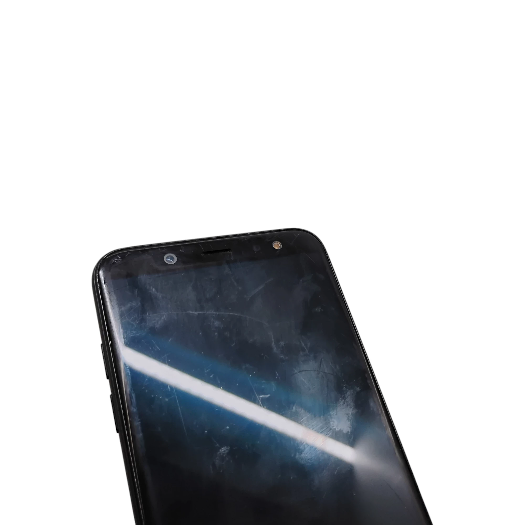 telefon-galaxy-a6-goly-przekatna-ekranu-560