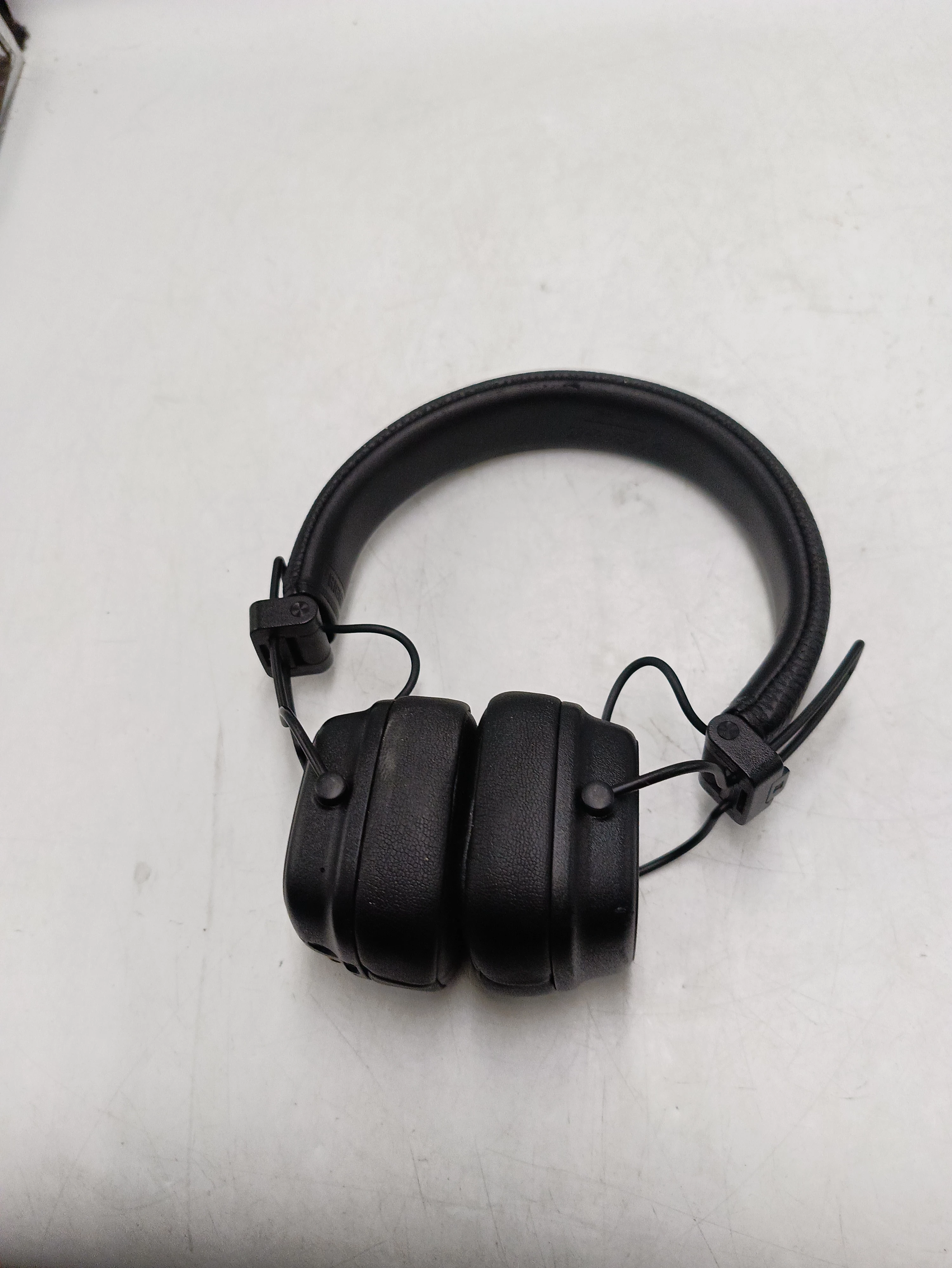 sluchawki-bezprzewodowe-marshall-major-iv-slowackiego-17-katowice