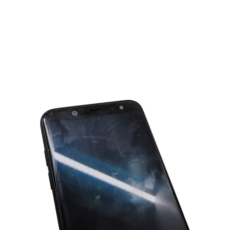 telefon-galaxy-a6-goly-przekatna-ekranu-560