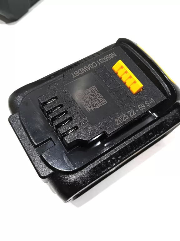 akumulator-dewalt-dcb182-4ah-18v-ladowarka-dewalt-dcb1102-ean-gtin-5012245010060