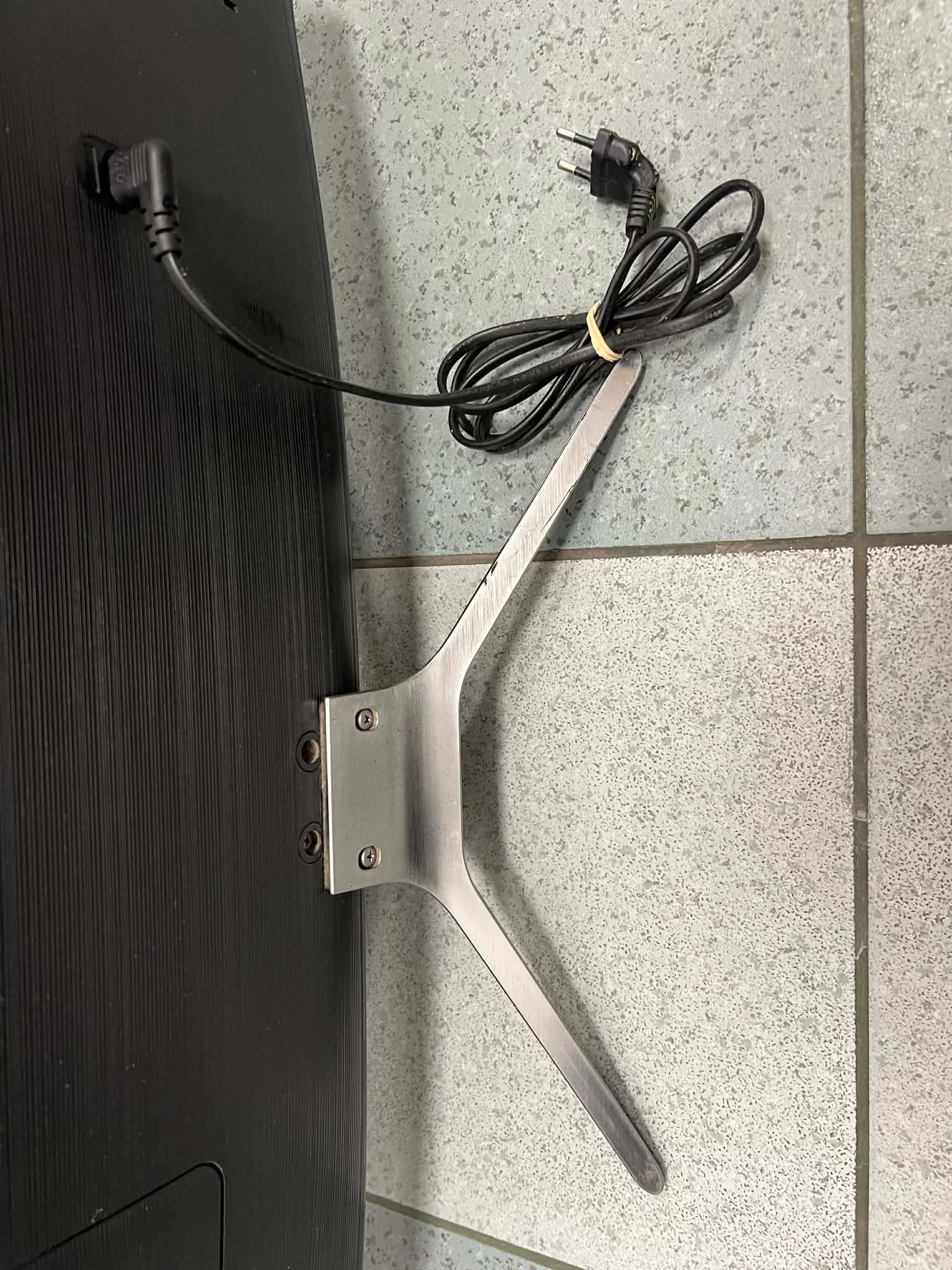 telewizor-samsung-ue32m5622ak-pilot-stan-11323-2