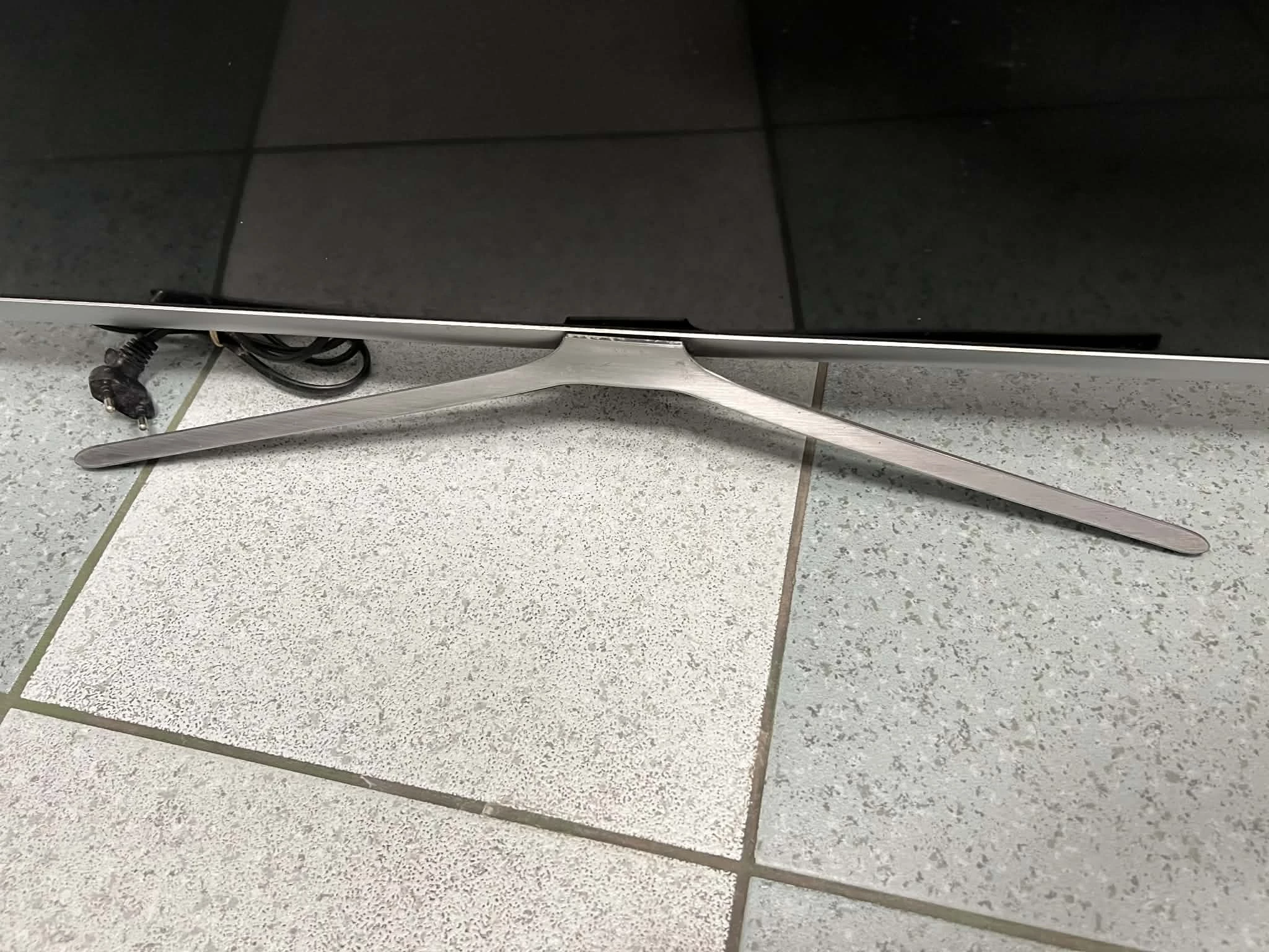 telewizor-samsung-ue32m5622ak-pilot-typ-telewizora-211486-250142