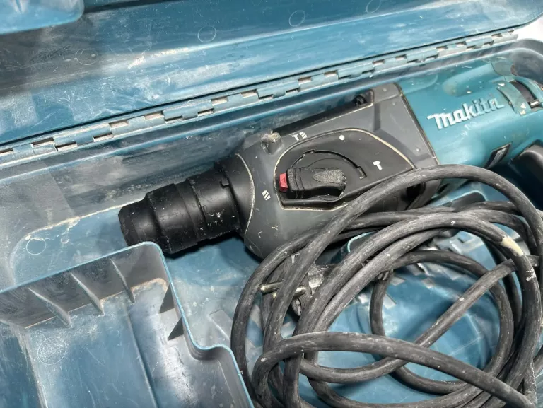 makita-mlotowiertarka-hr2470-typ-uchwytu-128474-1