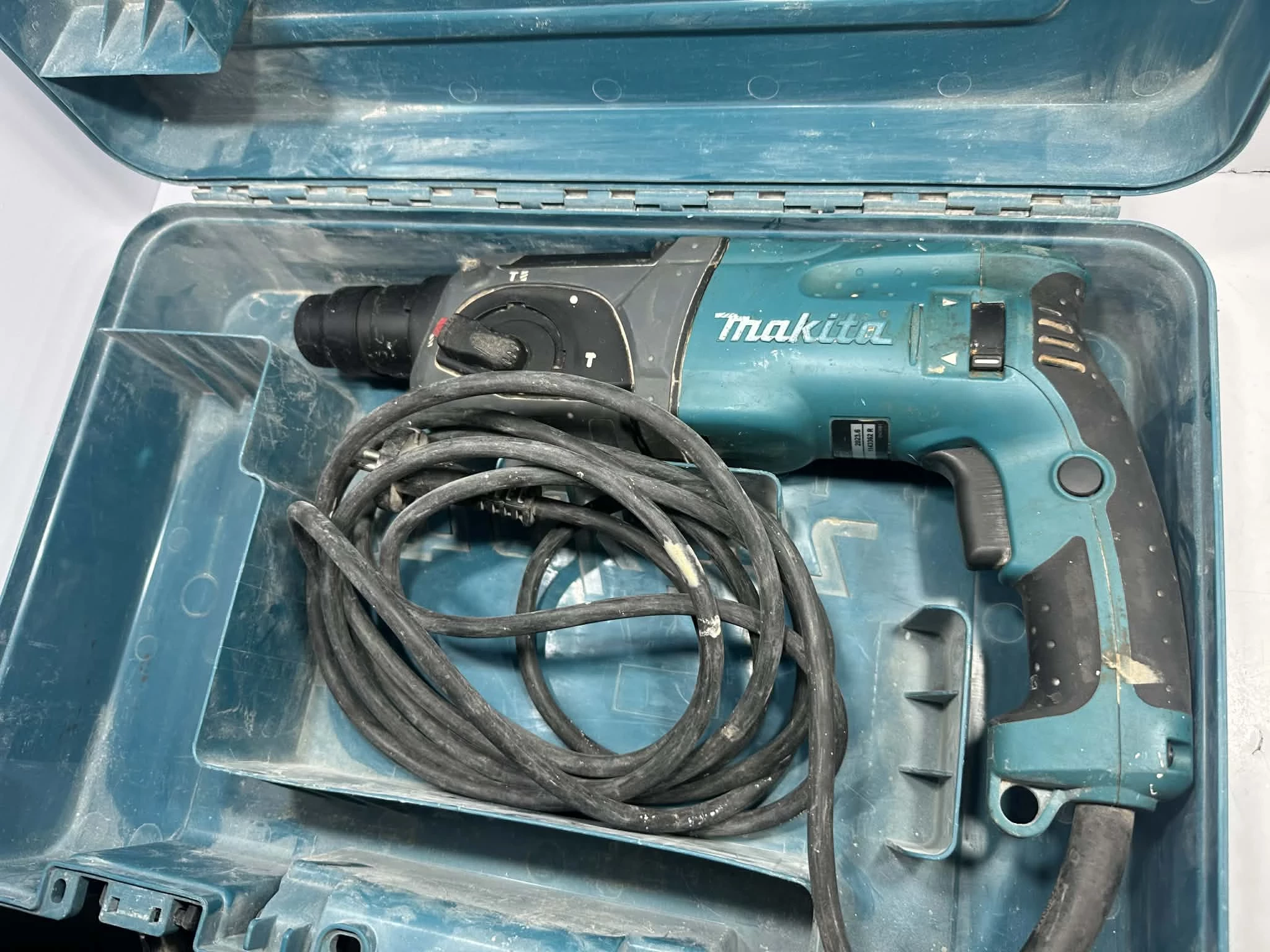 makita-mlotowiertarka-hr2470-stan-11323-2