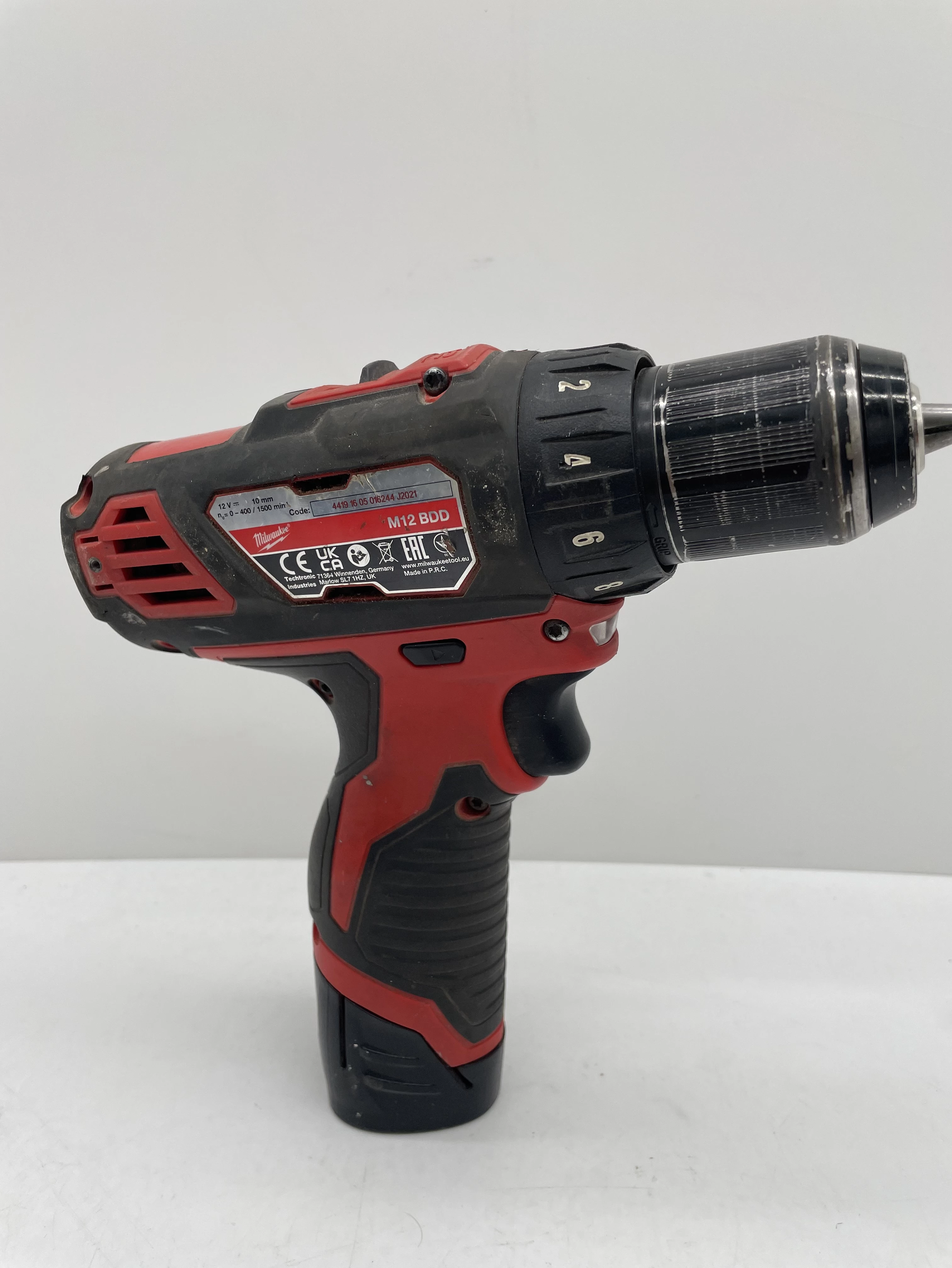 wiertarko-wkretarka-akumulatorowa-milwaukee-m12bdd-pojemnosc-akumulatora-200