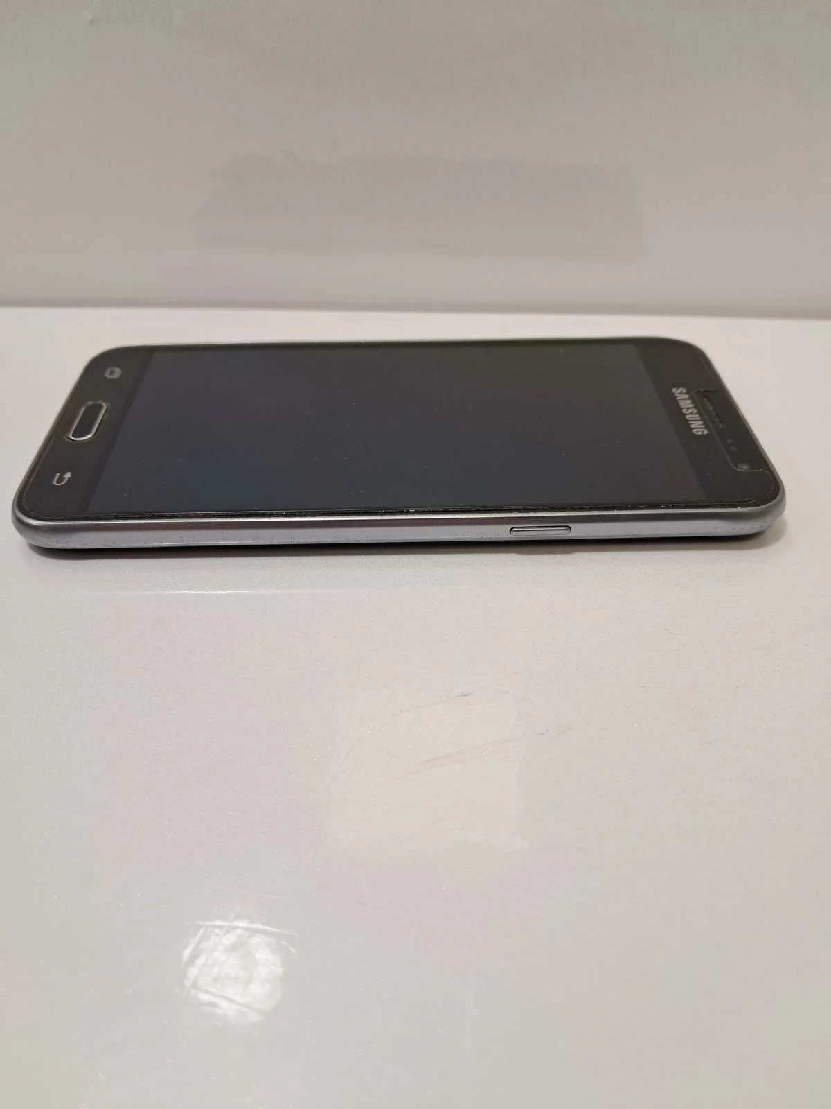 telefon-galaxy-j3-przekatna-ekranu-500