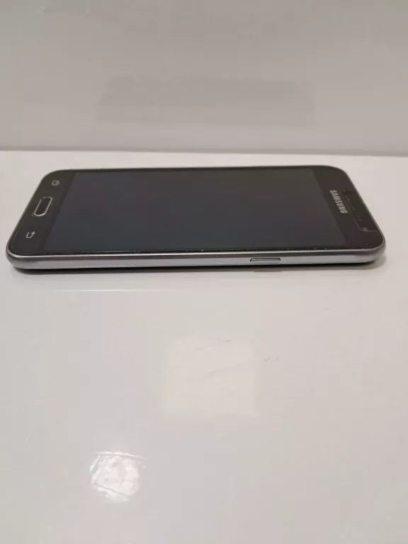 telefon-galaxy-j3-przekatna-ekranu-500
