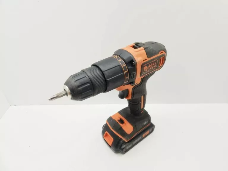 wkretarka-blackdecker-bcd700s-akumulator-15ah-pojemnosc-akumulatora-150