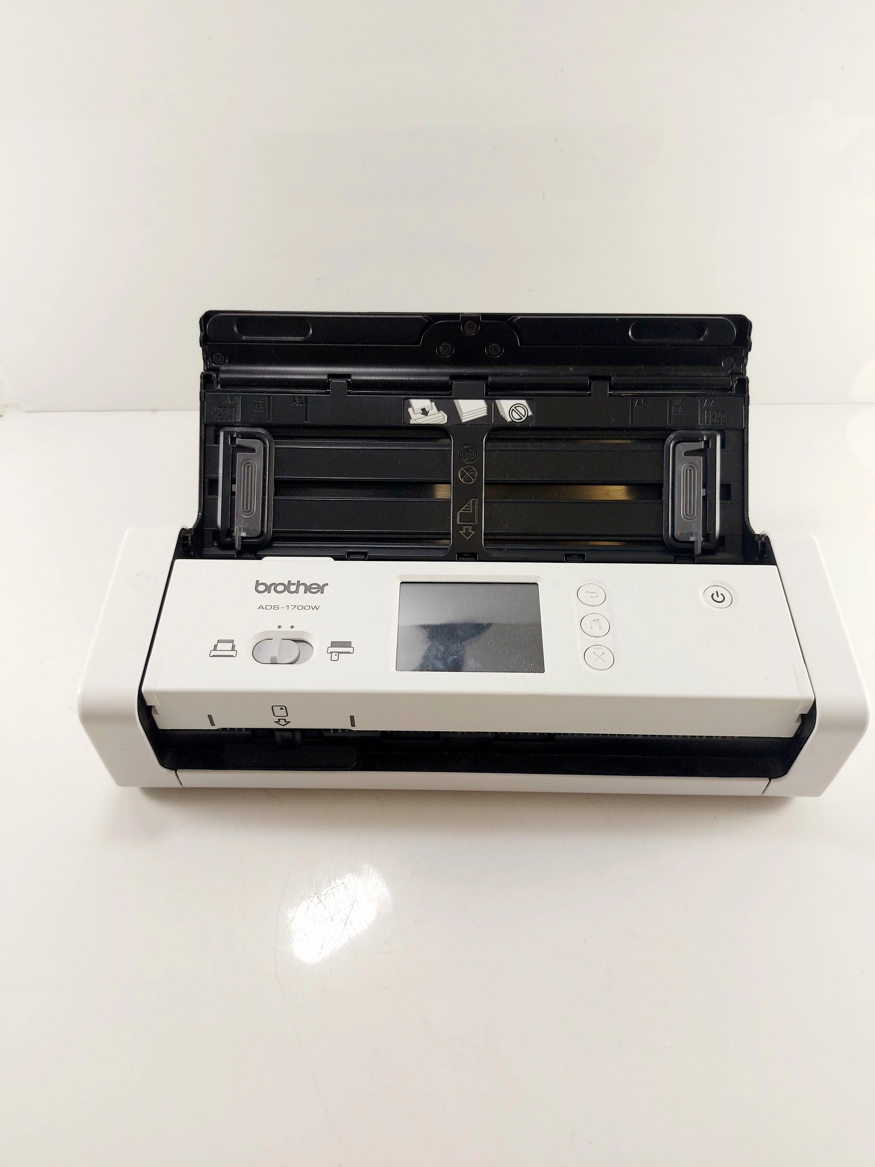 skaner-dokumentow-brother-ads-1700w-starolecka-63-poznan-x
