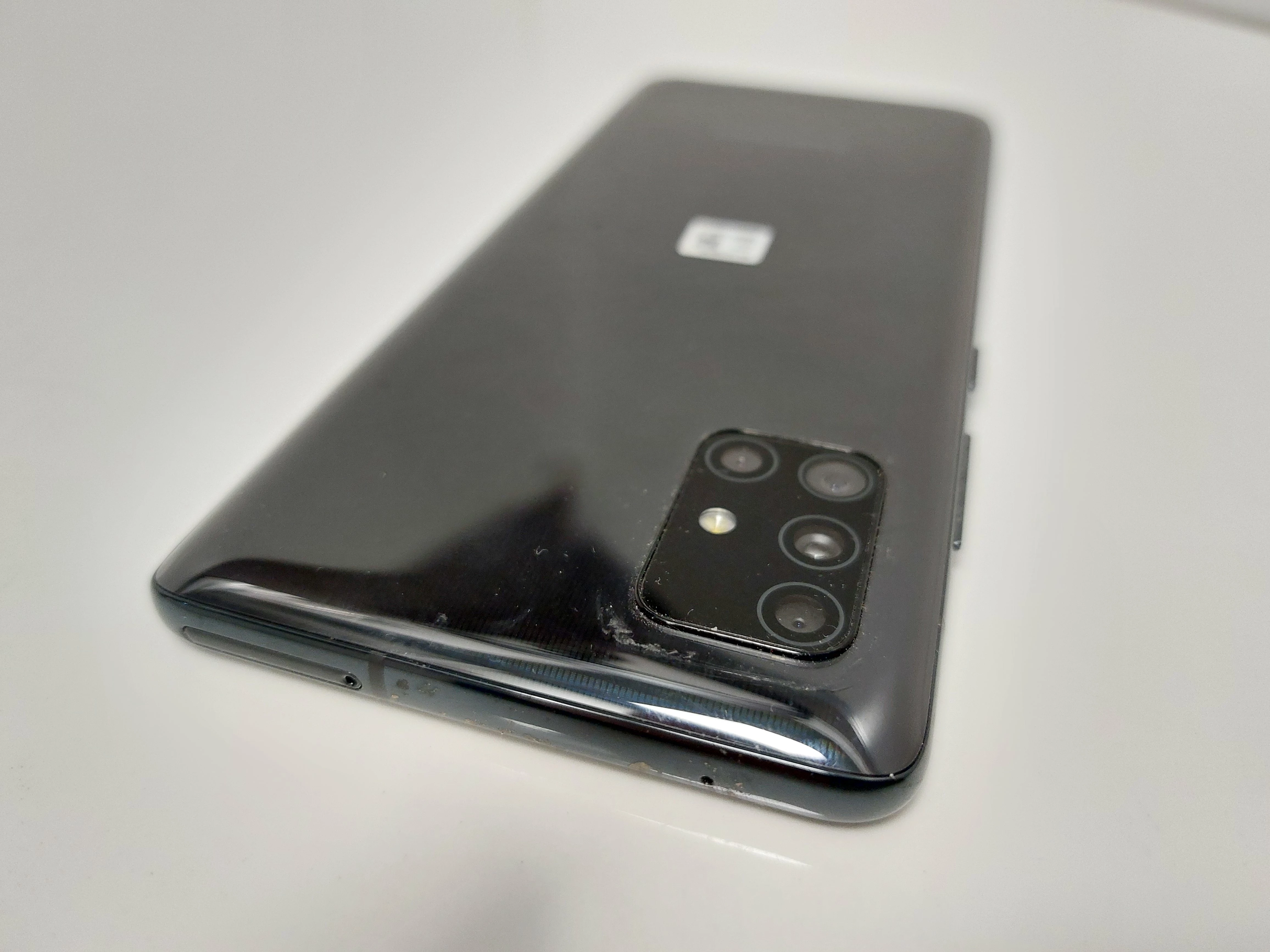 telefon-samsung-a51-5g-6gb128gb-pudelko-przekatna-ekranu-650