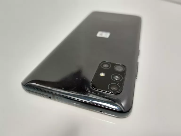 telefon-samsung-a51-5g-6gb128gb-pudelko-przekatna-ekranu-650