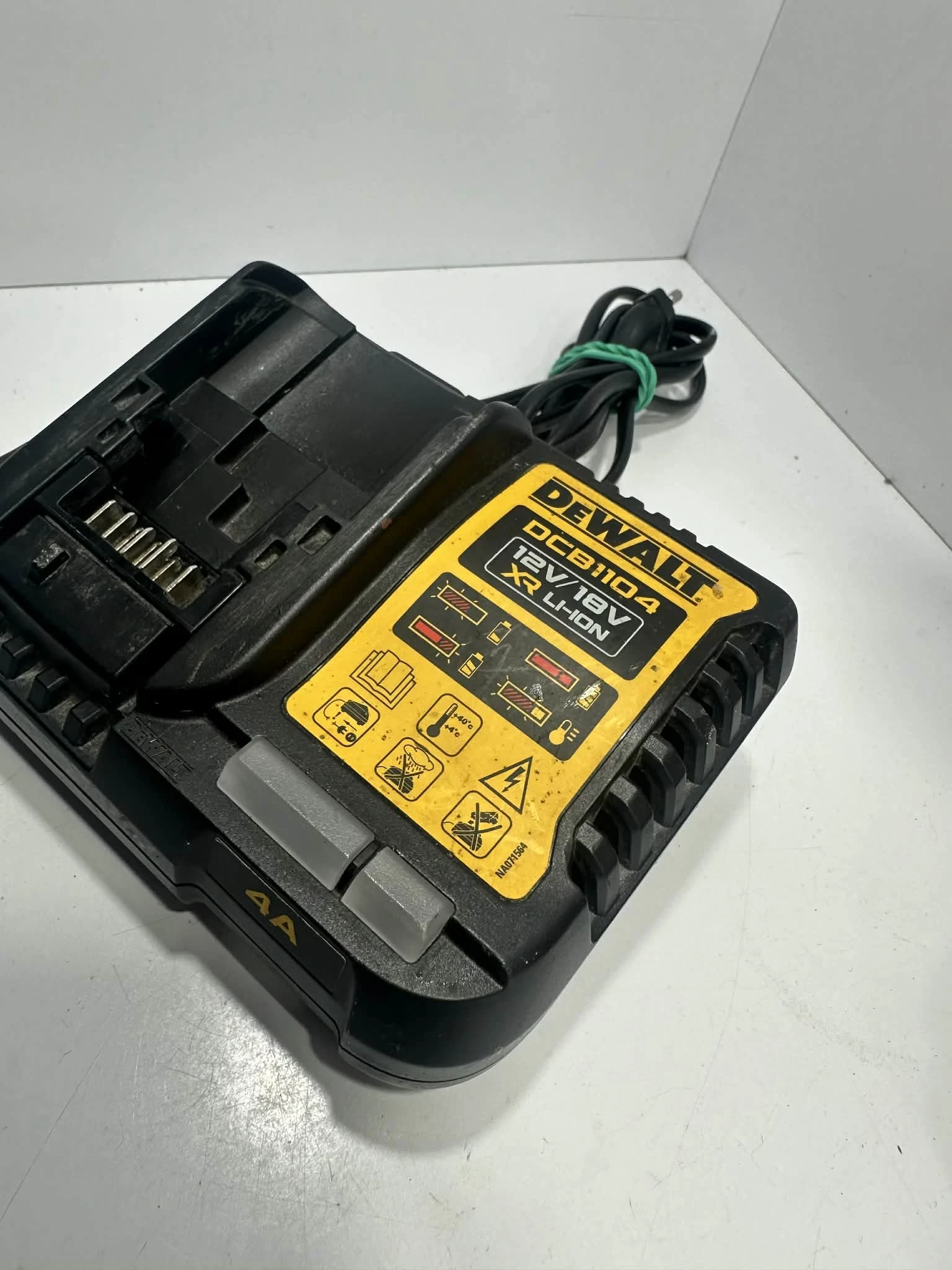 wkretarka-dewalt-dcd-791-zasilanie-209202-1769478