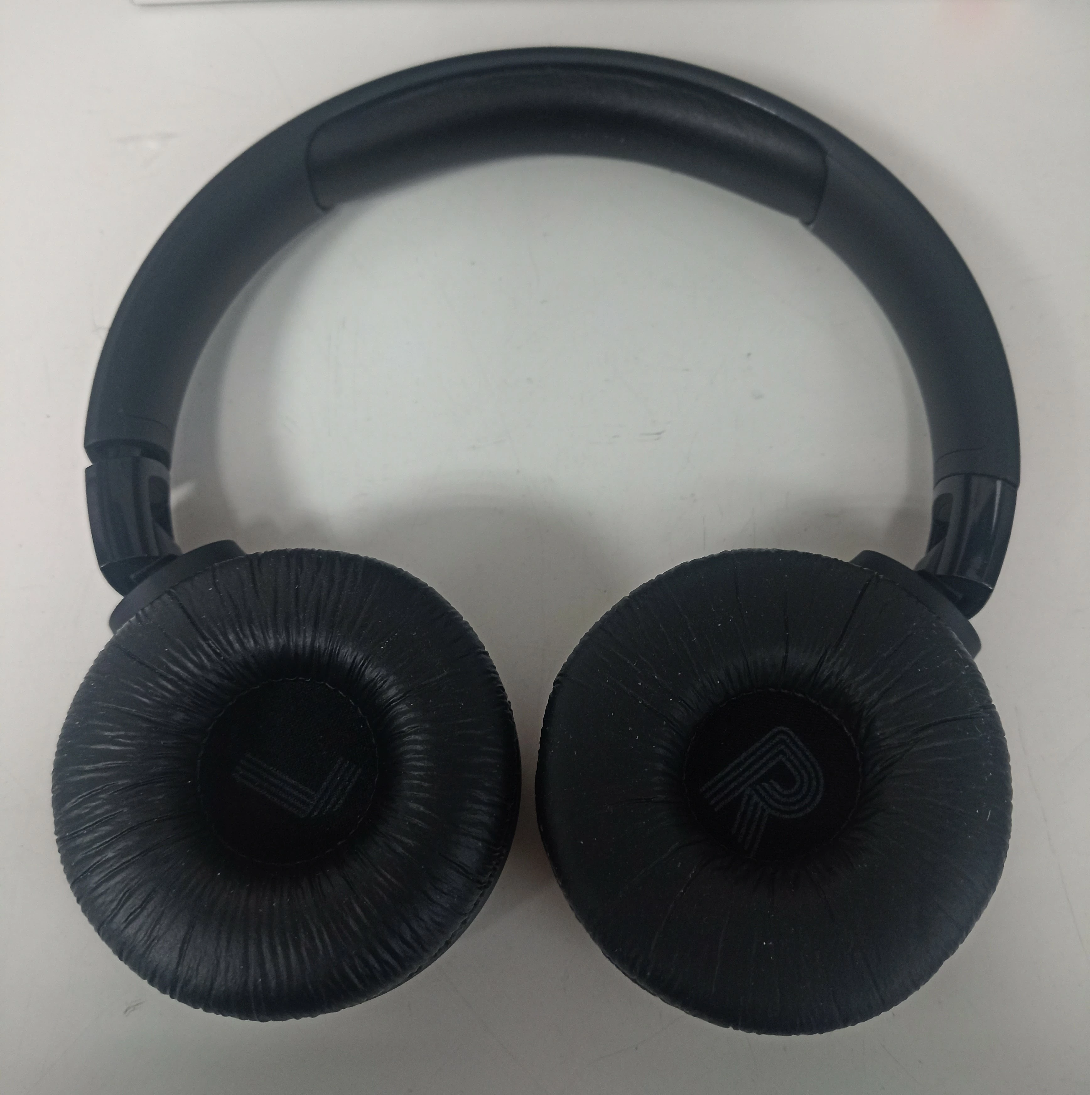 sluchawki-jbl-tune-520bt-pudelko-kolor-dominujacy-129357-3