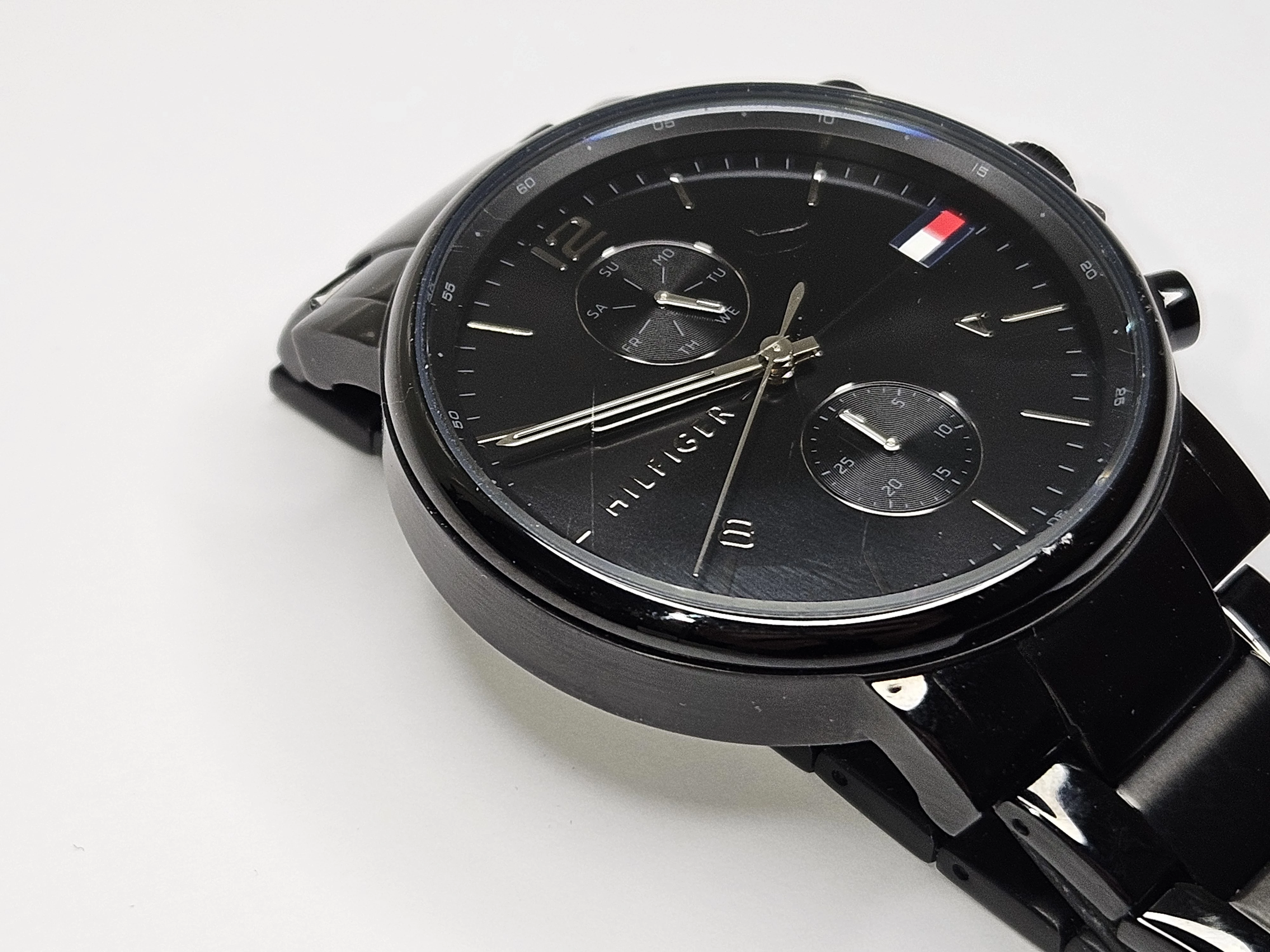 zegarek-tommy-hilfiger-365114-pud-porysowane-szklo-ksztalt-koperty-129223-2