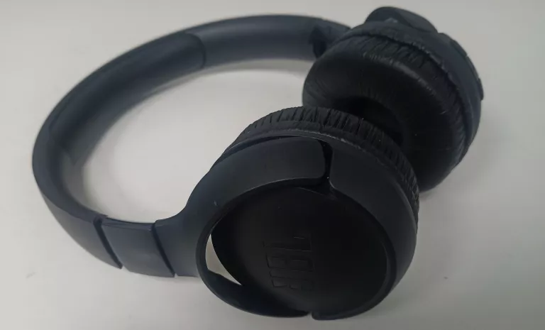 sluchawki-jbl-tune-520bt-pudelko-transmisja-sygnalu-203713-217785