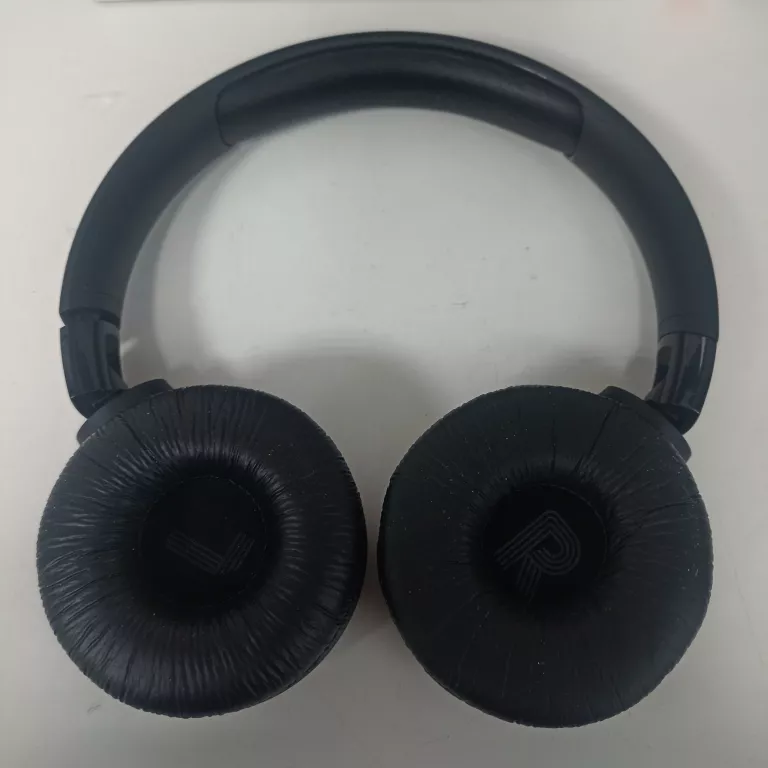 sluchawki-jbl-tune-520bt-pudelko-kolor-dominujacy-129357-3