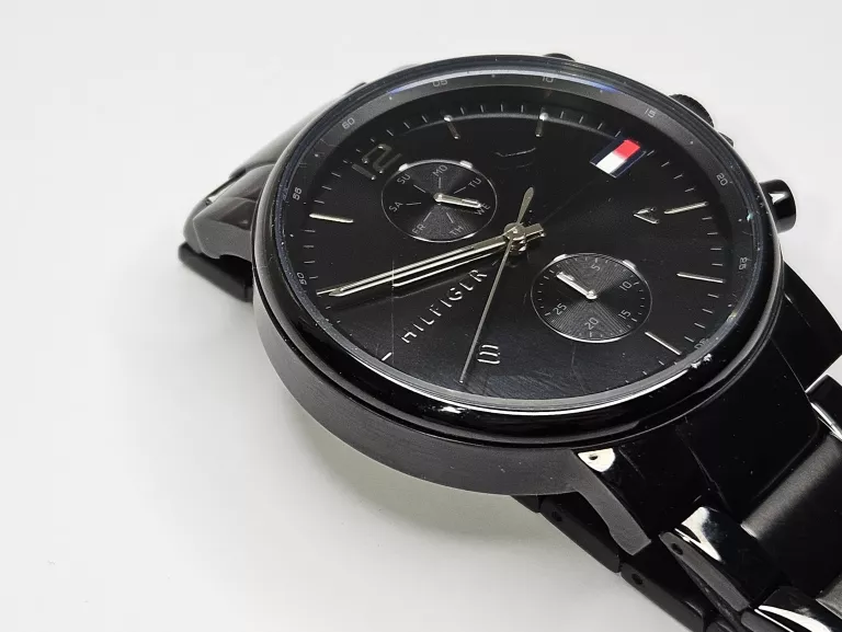 zegarek-tommy-hilfiger-365114-pud-porysowane-szklo-ksztalt-koperty-129223-2