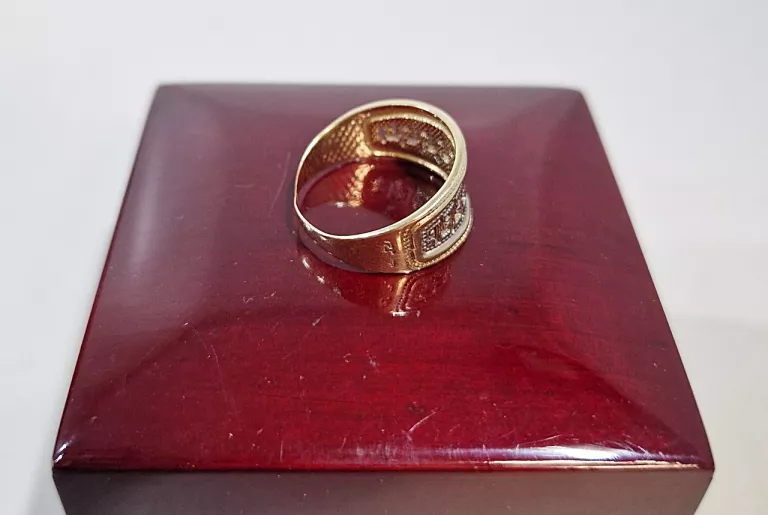 nietypowy-zloty-pierscionek-292g-r15-rodzaj-2205-2