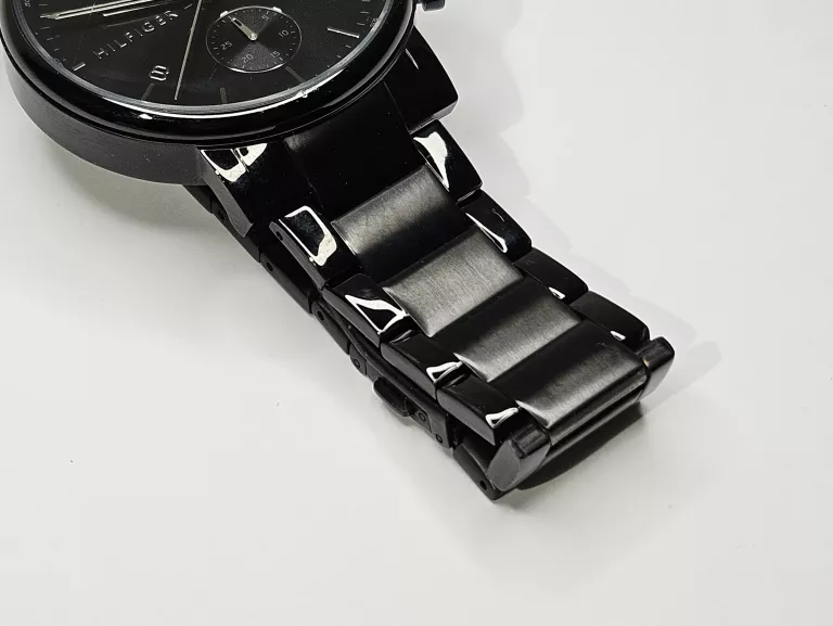 zegarek-tommy-hilfiger-365114-pud-porysowane-szklo-material-paska-129219-8