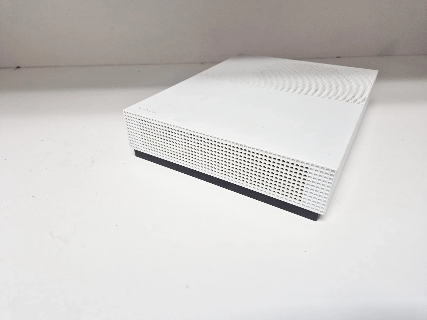 konsola-xbox-one-s-1-tb-all-digital-edition-m1681-wersja-konsoli-130591-766411