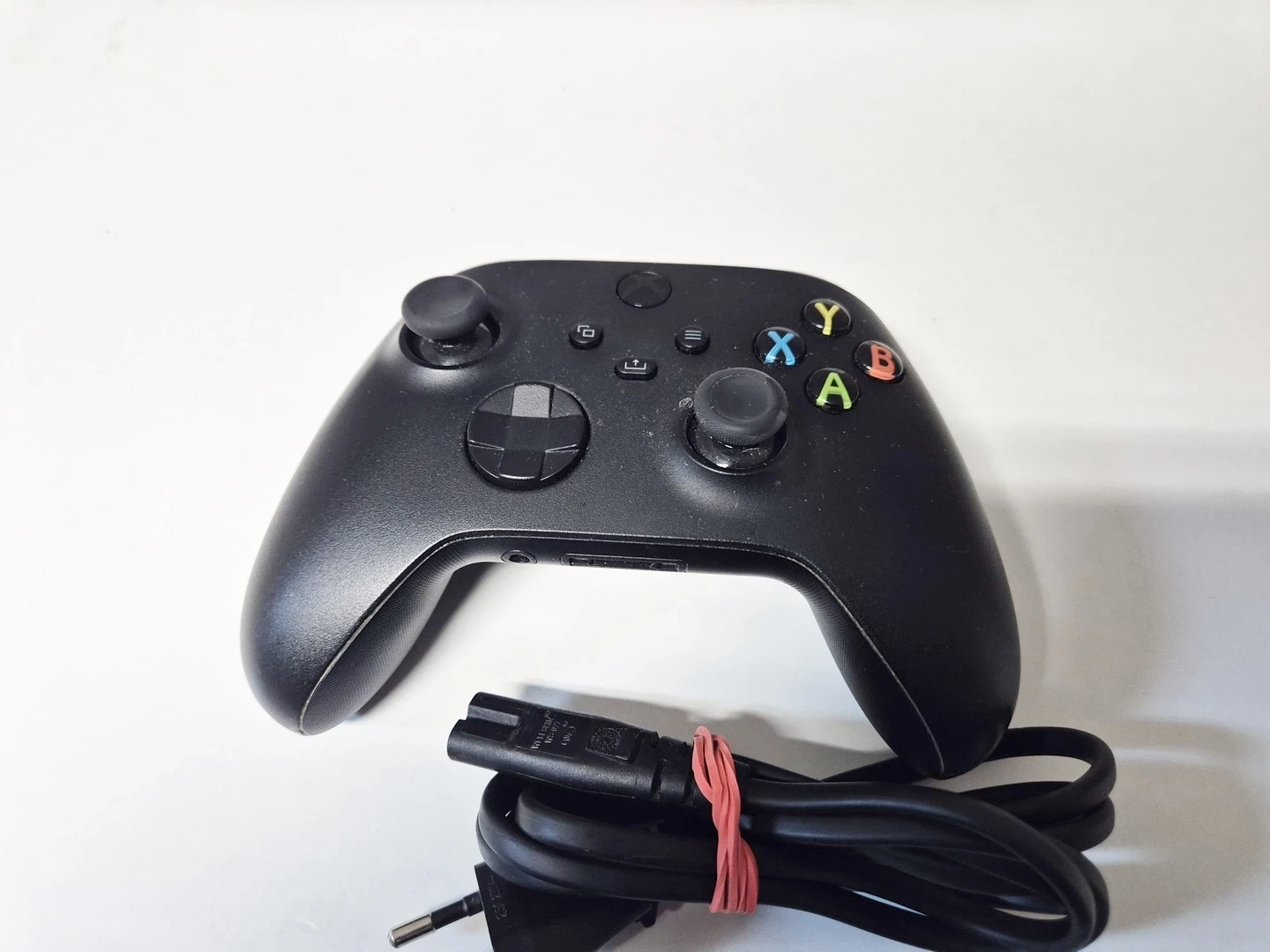 konsola-xbox-one-s-1-tb-all-digital-edition-m1681-ean-gtin-889842020083