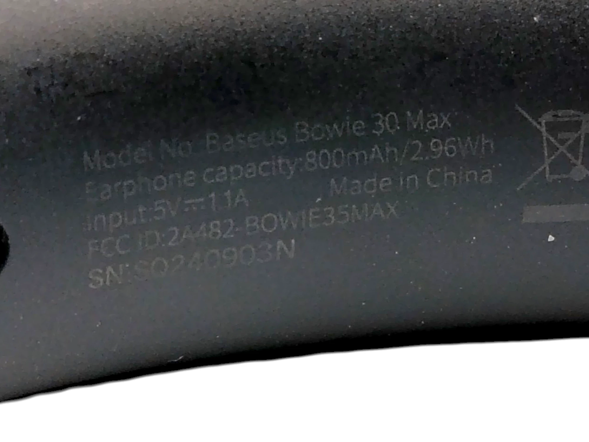 sluchawki-bluetooth-nauszne-baseus-bowie-30-max-anc-czarne-model-bowie-30-max