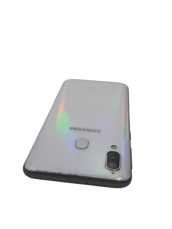 telefon-galaxy-a40-ean-gtin-08801643826352