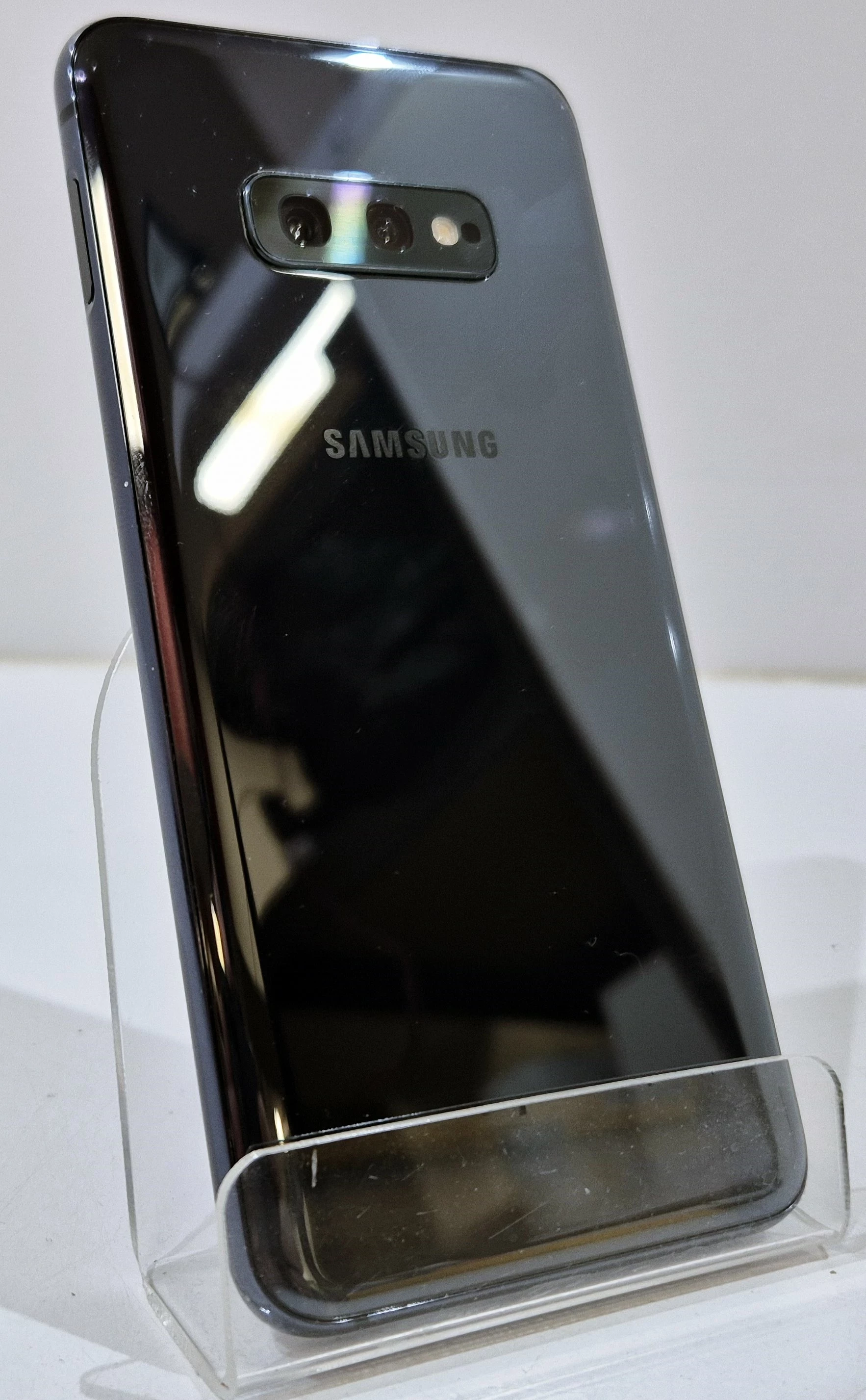 telefon-samsung-galaxy-s10e-6128gb-stan-11323-2