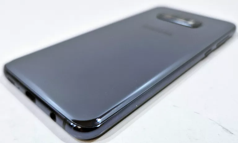 telefon-samsung-galaxy-s10e-6128gb-przekatna-ekranu-580