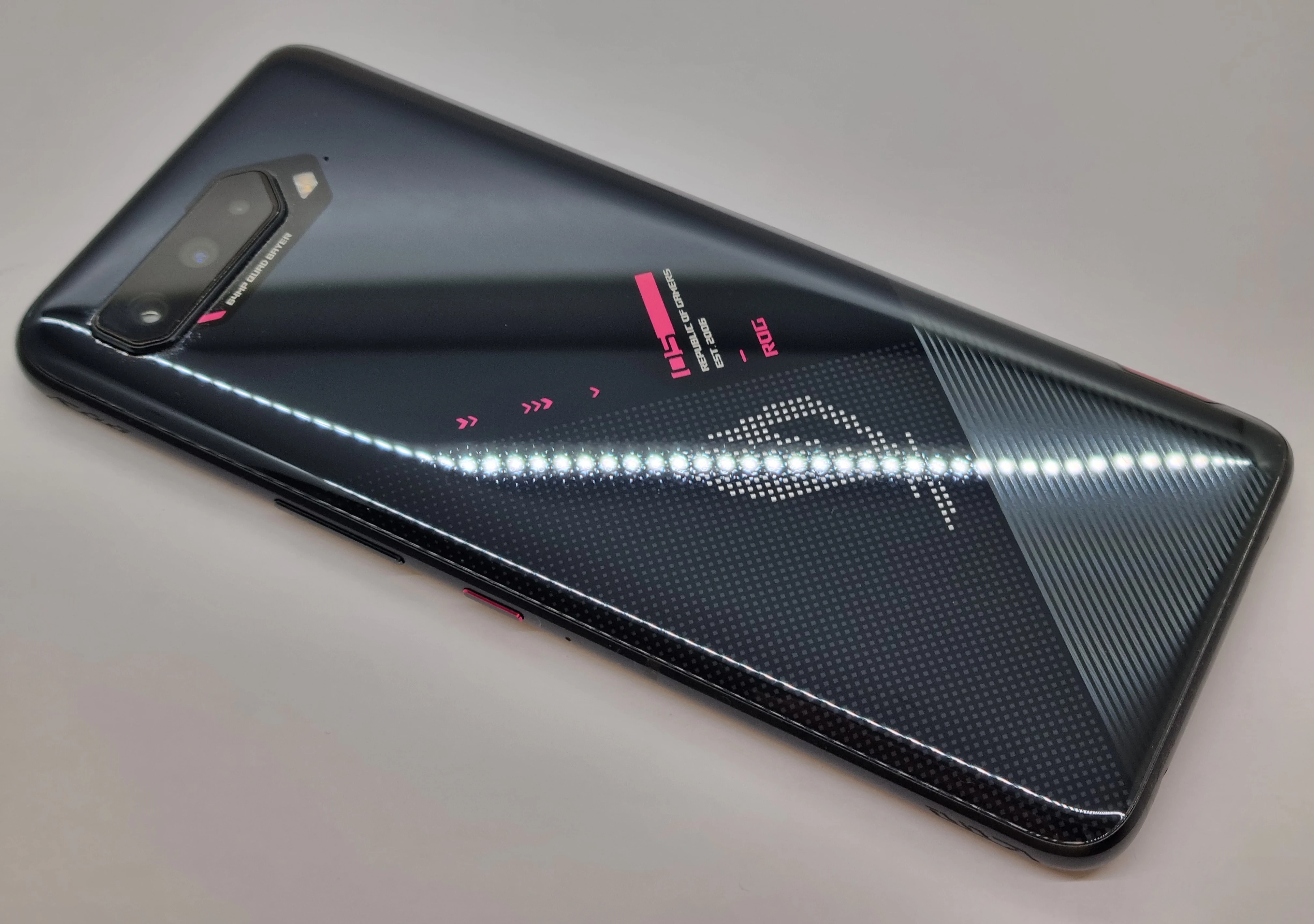 asus-rog-phone-5-zs673ks-16gb256gb-black-pad-rog-kunai-3-chlodzenie-stan-11323-2