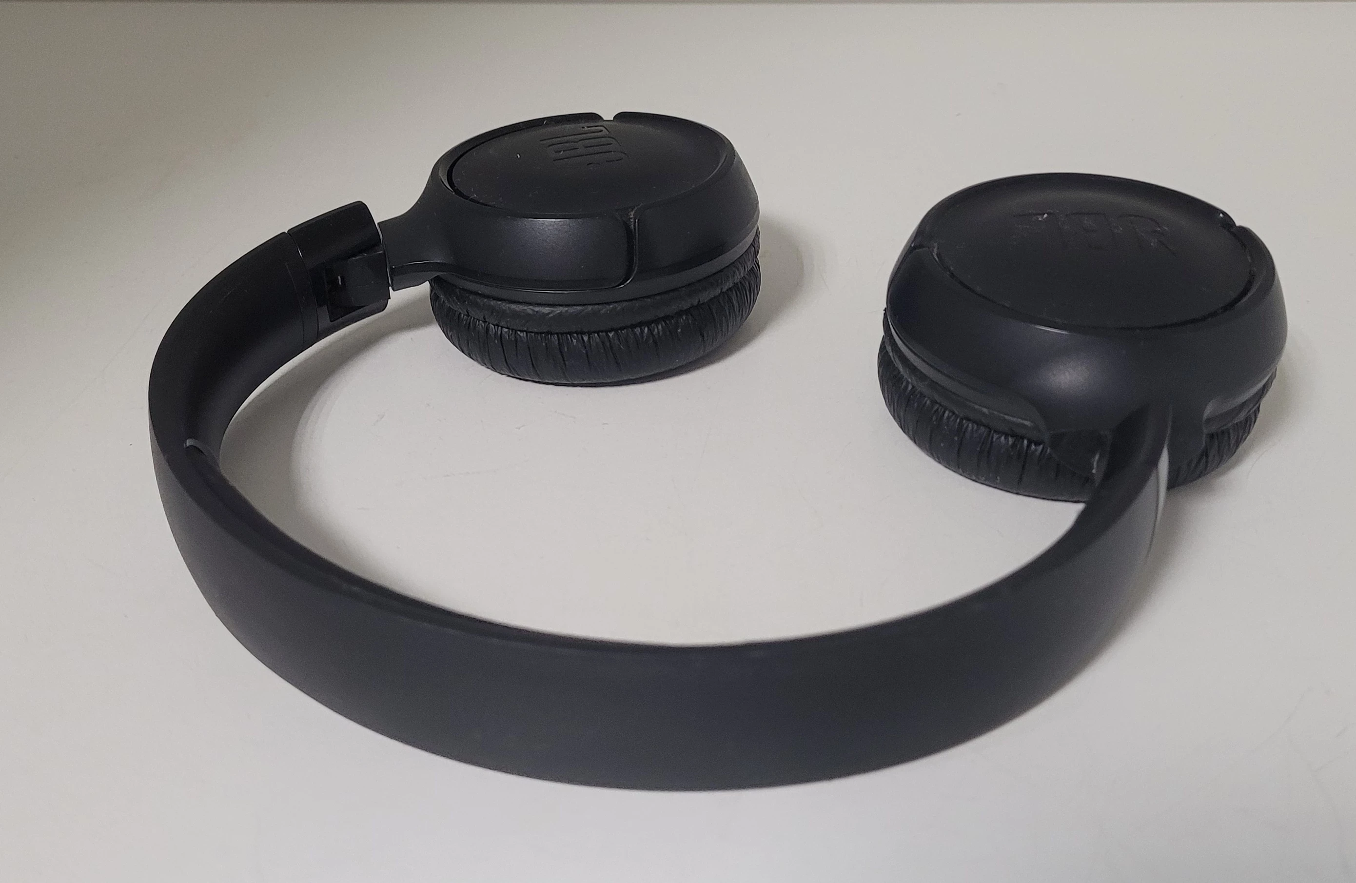 sluchawki-bezprzewodowe-jbl-tune-520bt-kolor-dominujacy-129357-3