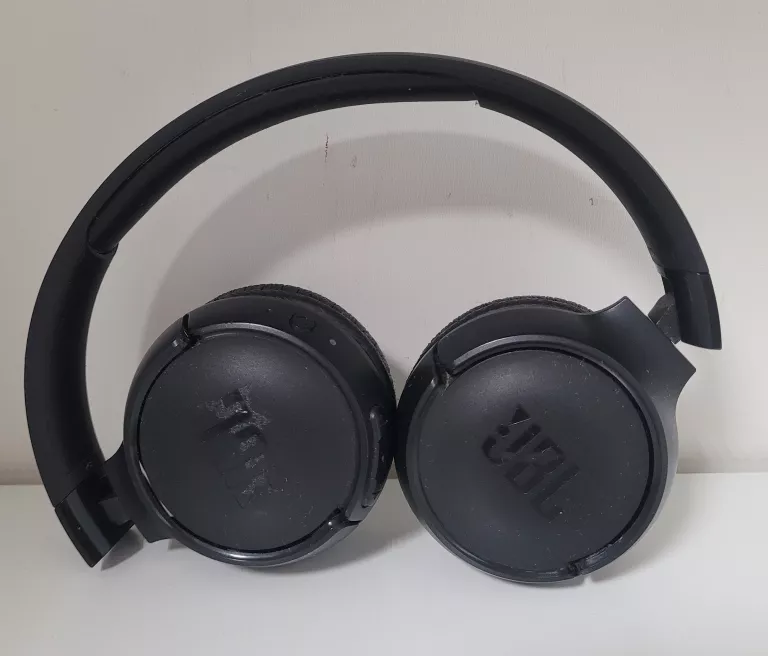 sluchawki-bezprzewodowe-jbl-tune-520bt-plwolnosci-9-10-sj-sycow