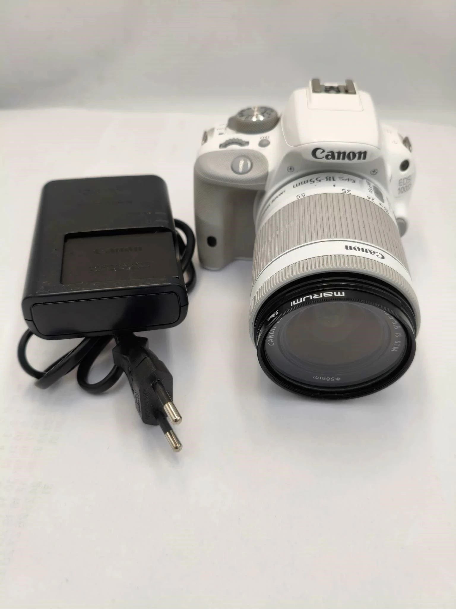 canon-eos100d-bialy-obiektyw-canon-18-552xbateriasd-16gbladowarka-stan-11323-2