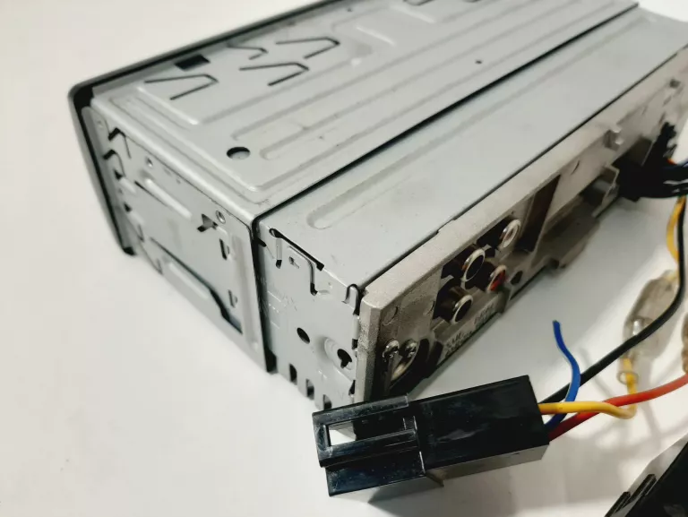 radio-samochodowe-sony-dsx-a410bt-rodzaje-odtwarzanych-nosnikow-205774-16