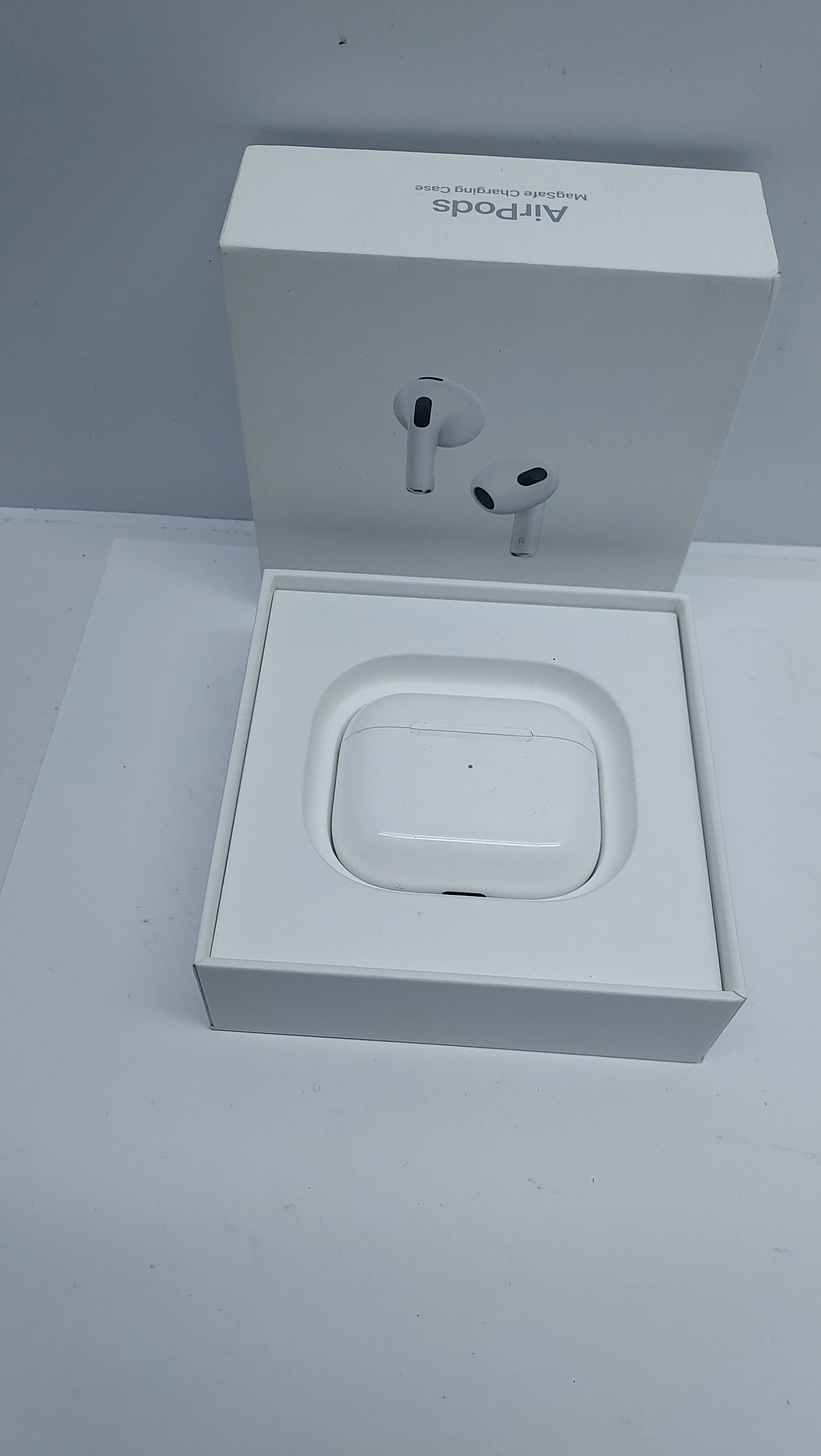 sluichawki-airpods-mke73zm-stan-11323-2