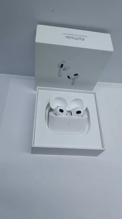 sluichawki-airpods-mke73zm-kolor-dominujacy-129357-2