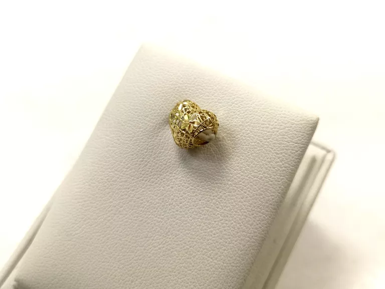 zlota-zawieszka-charms-serce-585-065g-motyw-129129-246990