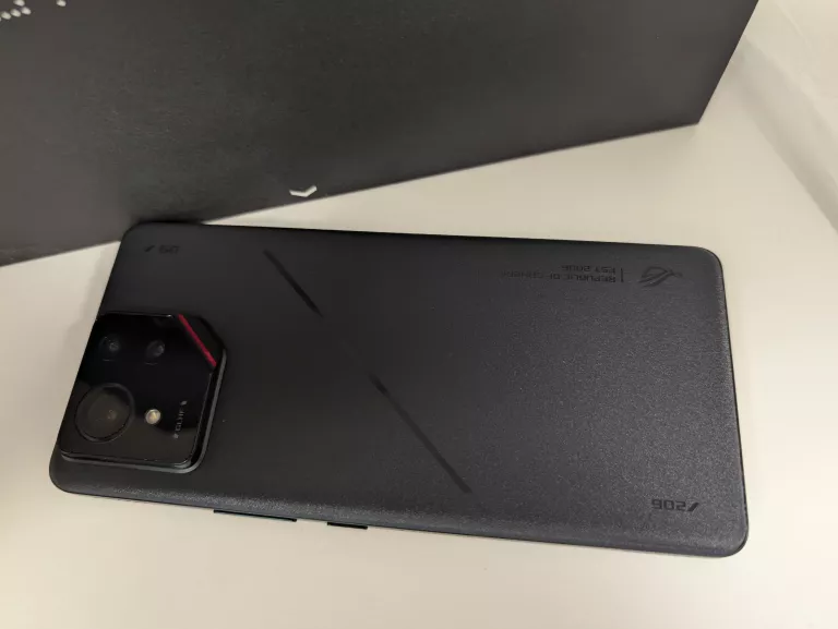 telefon-rog-phone-9-pro-kod-producenta-90ai00s3-m000r0