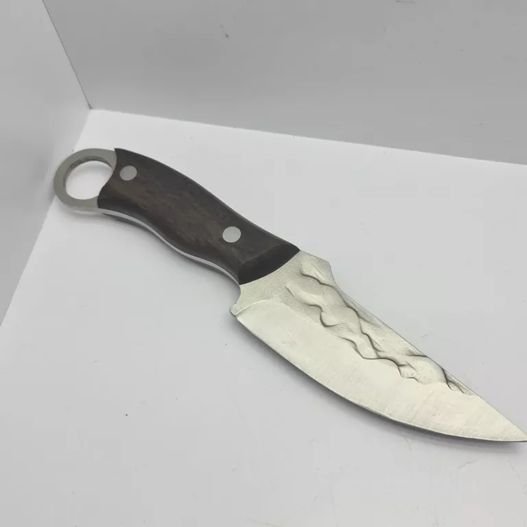 noz-mysliwski-tasak-kuchenny-w-kaburze-kod-producenta-noz-mysliwski-harcerski