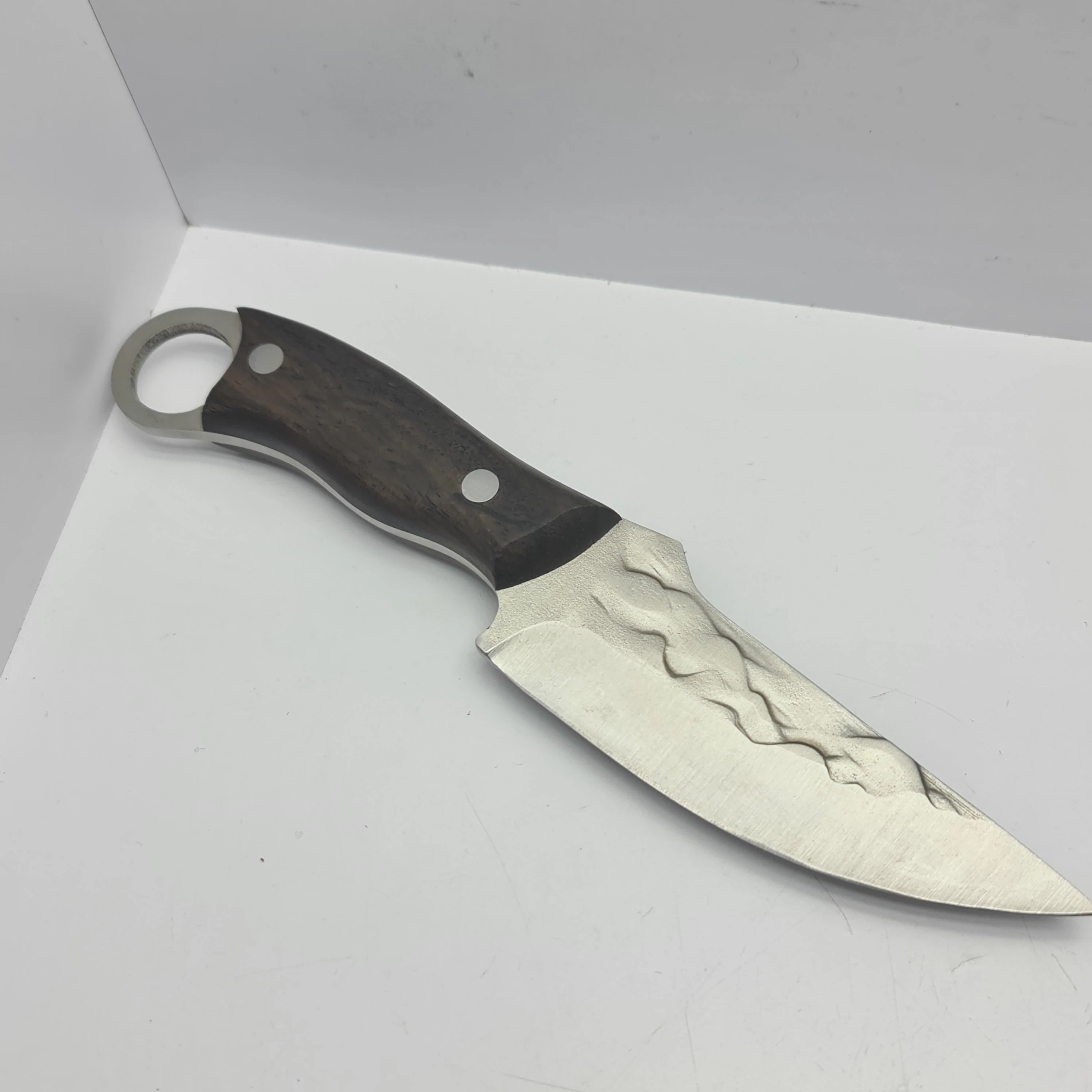 noz-mysliwski-tasak-kuchenny-w-kaburze-kod-producenta-noz-mysliwski-harcerski