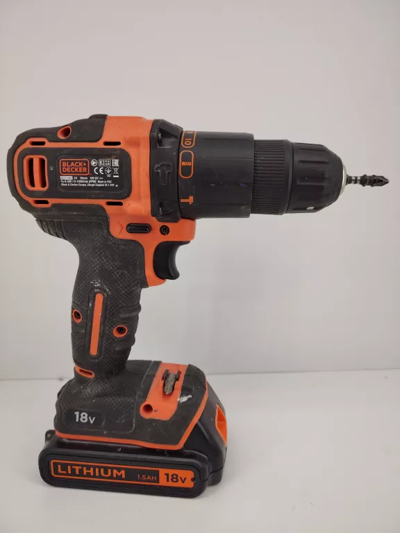 wkretarka-blackdecker-zasilanie-akumulatorowe-18-v-bcd700s1s-2-aku-lad-stan-11323-2