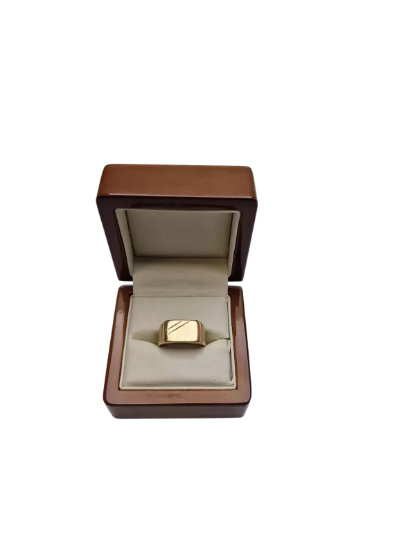 piekny-zloty-sygnet-p585-455g-r19-pilsudskiego-8-chojnice