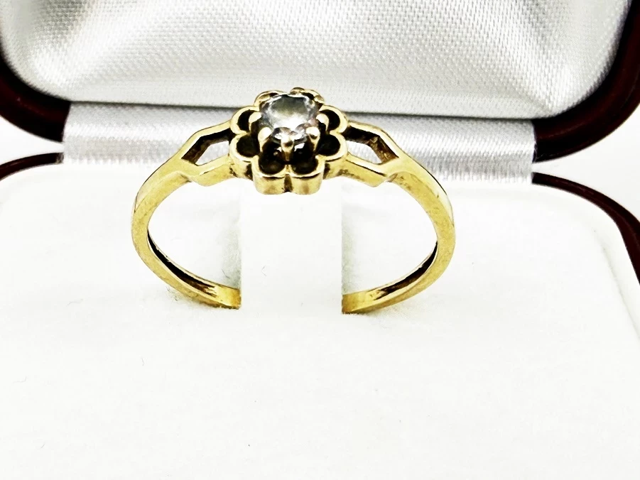 zloty-pierscionek-p585-kwiatek-z-cyrkonia-rozmiar-16-waga-128-rodzaj-2205-2