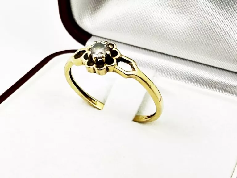 zloty-pierscionek-p585-kwiatek-z-cyrkonia-rozmiar-16-waga-128-krzywoustego-324-wroclaw